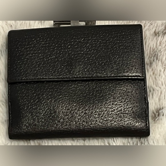 Gucci Vintage Leather Compact Wallet - Picture 7 of 13